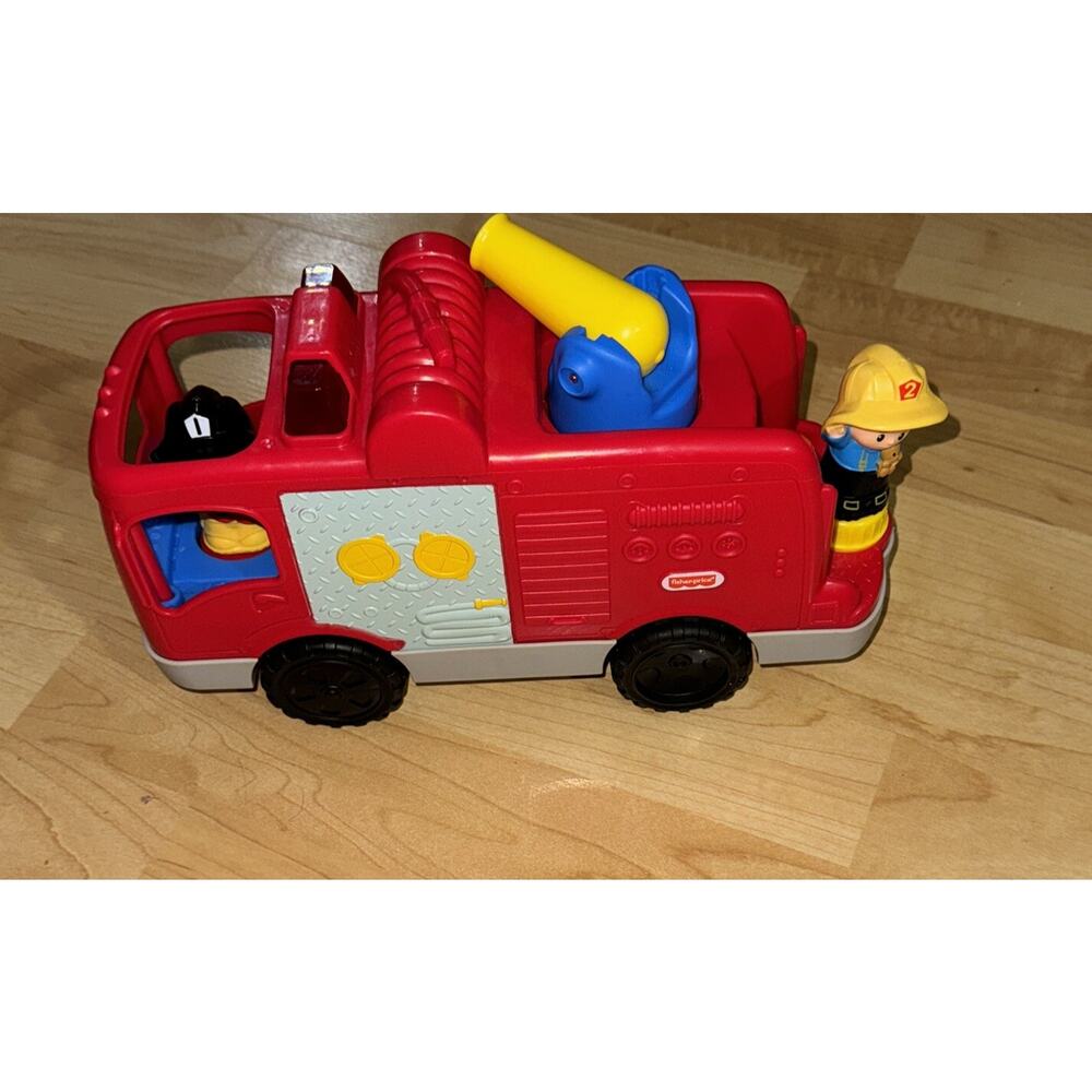 Fisher Price Little People‎ Fire Truck with 2 Firefighter Figures Mattel